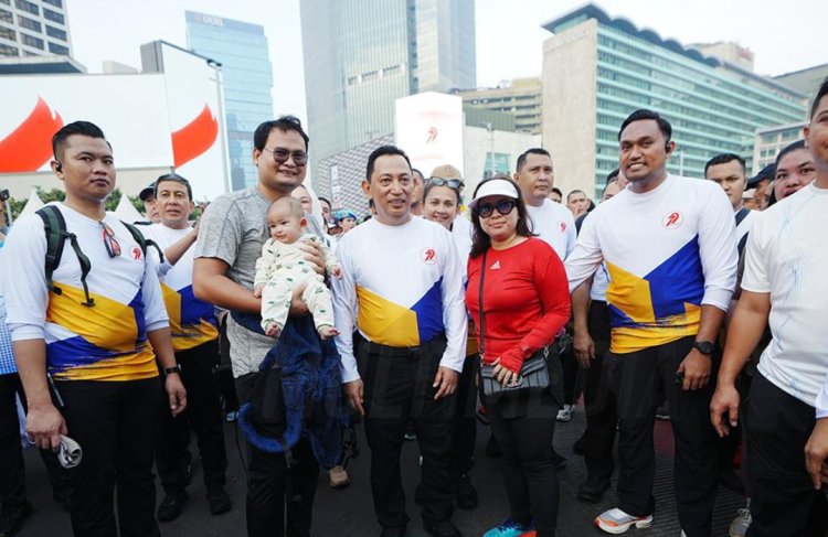 Rangkaian Hari Bhayangkara ke -79, Kapolri  Sapa Masyarakat di CFD Jakarta