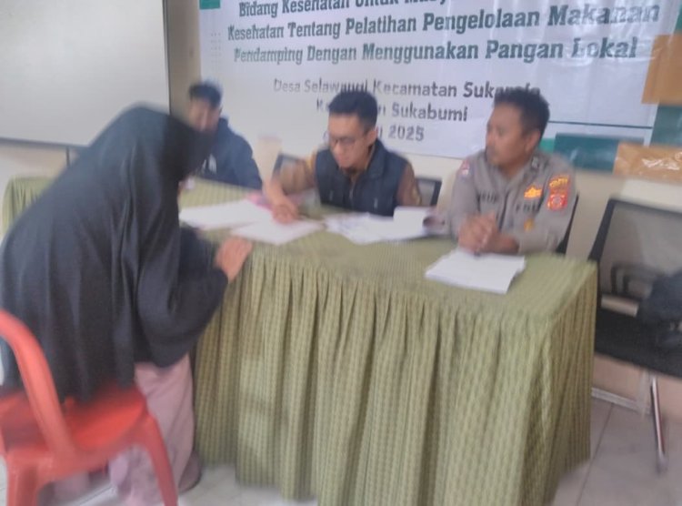 Ciptakan Kamtibmas Yang Kondusif, Bhabinkamtibmas Polsek Sukaraja Monitoring Penyaluran BLT DD