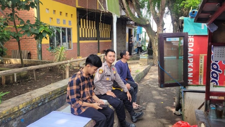 Waspadai Gangguan Kamtibmas,Unit Samapta Polsek Cisaat Sambangi Pos Ojek Online