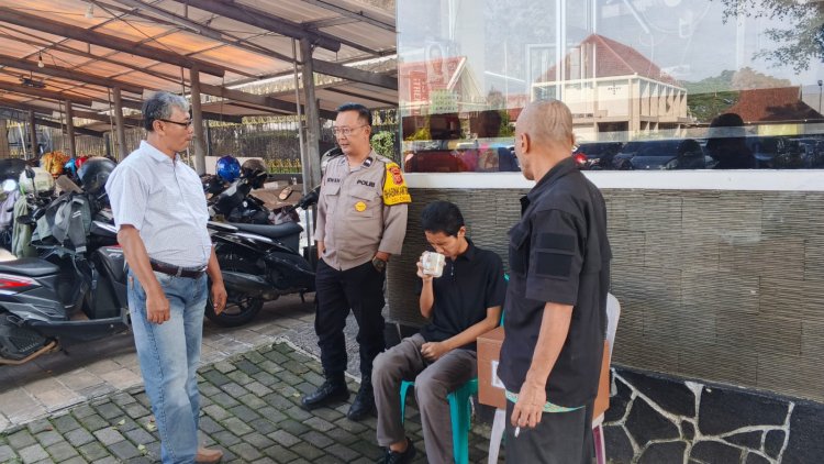 Berikan Rasa Aman dan Nyaman Bagi Jemaat, Polsek Cikole Gelar Patroli di Gereja