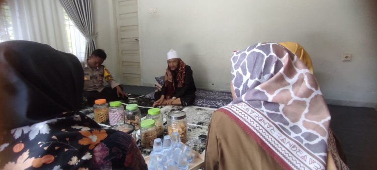 Wujud Nyata Kedekatan Polri Dengan Warga, Kapolsek Warudoyong Laksanakan Sambang