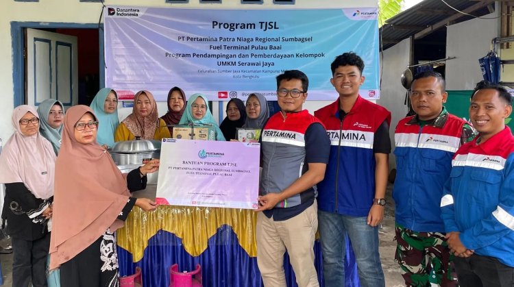 “Pertamina Tingkatkan Daya Saing UMKM Bengkulu dengan Menyalurkan Beragam Peralatan Produksi”