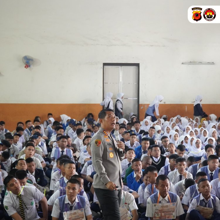Kapolresta Bandung Isi Kegiatan MPLS di SMAN 1 Margahayu