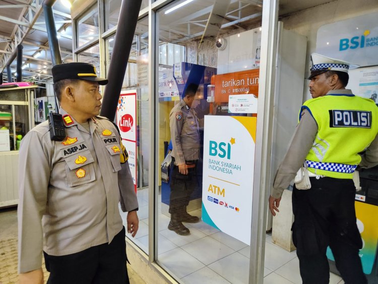 Ciptakan Kamtibmas Aman Kondusif, Polsek Sukalarang Gelar Patroli Perbankan dan Mini Market