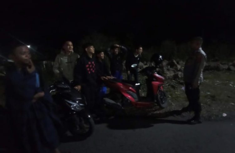 Polsek Kebonpedes Intensifkan Patroli Malam, Berikan Himbauan Kepada Pemuda