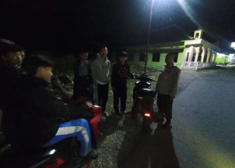 Polsek Kebonpedes Intensifkan Patroli Malam, Berikan Himbauan Kepada Pemuda