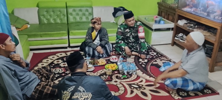 Dekatkan Diri dengan Masyarakat, Babinsa Anjangsana kepada Tokoh Masyarakat Desa Binaan