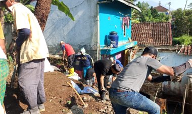 Warga Dusun Kabandungan Kompak Kerja Bakti Perbaiki TPT Jalan yang Ambruk