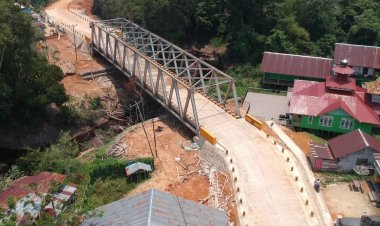 Infrastruktur Pedalaman: Jalan & Jembatan Progres Cepat, Ekonomi Kalbar Bergerak