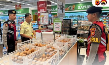 Pastikan Tidak Ada Permainan Harga Sembako, Polres Ciamis Gelar Patroli Super Market
