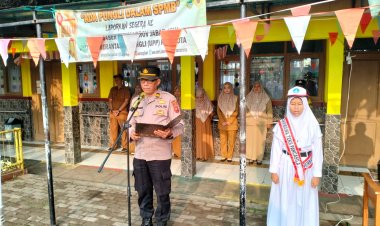 Panit Binmas Polsek Warudoyong Pimpin Upacara Bendera Di Sekolah