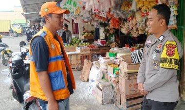 Cegah Gangguan Kamtibmas,Polsek Cikole Gelar Patroli Dialogis
