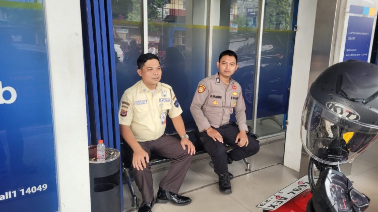 Ciptakan Kamtibmas Aman Kondusif,Unit Samapta Polsek Cisaat Gelar Patroli