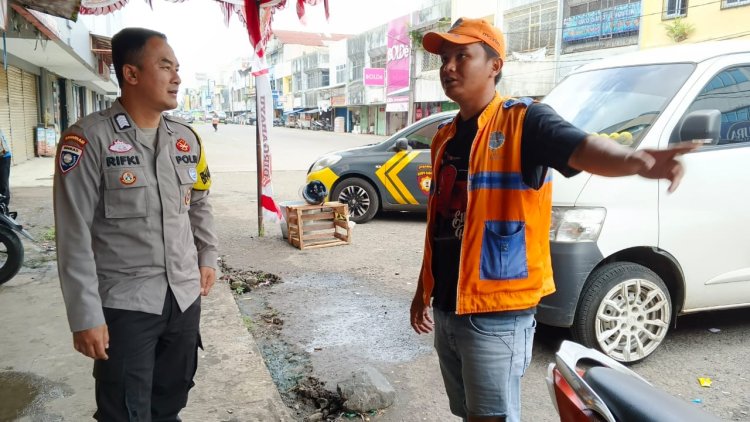 Cegah Gangguan Kamtibmas,Polsek Cikole Gelar Patroli Dialogis