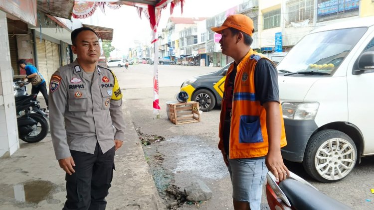 Cegah Gangguan Kamtibmas,Polsek Cikole Gelar Patroli Dialogis