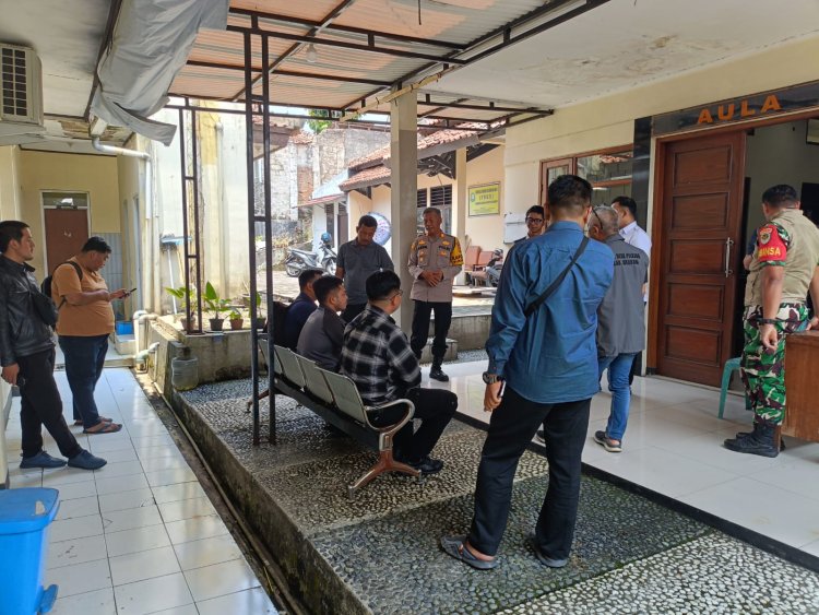 Wujudkan Wilayah Aman Kondusif,Polsek Sukaraja Gelar 'Ngariung Bareng Kapolsek '