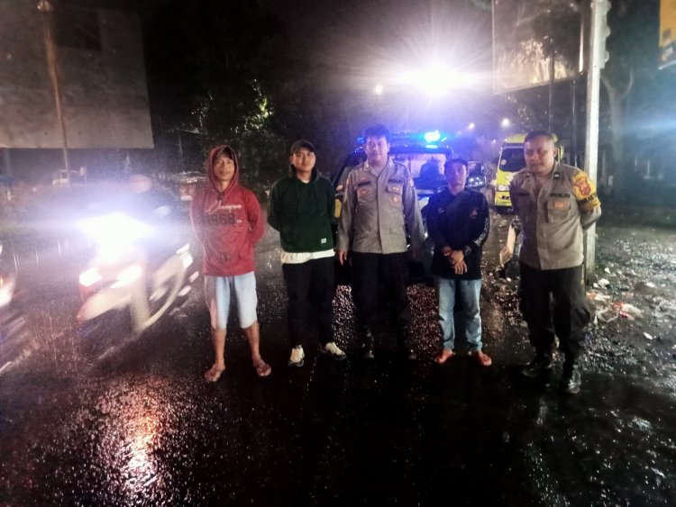 Wujudkan Wilayah Aman Kondusif, Polsek Lembursitu Laksanakan Patroli Dialogis