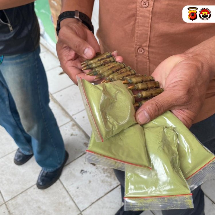 Kolaborasi TNI -Polri Di Sumedang , Amankan Pria Membawa Bubuk Kratom  Dan Gelang Selongsong Peluru