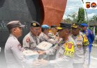 Kapolda Jabar Berikan Hadiah Umroh Kepada Personil Di Tengah Kunjungannya Ke Polres Banjar