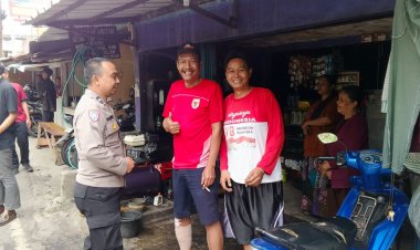 Pererat Silaturahmi Dengan Warga, Bhabinkamtibmas Polsek Cikole Sambangi Tokoh Masyarakat