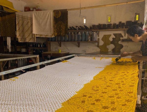 Batik Ganjar Angkat Kearifan Lokal Lewat Sentuhan Tangan Ibu Sumiati
