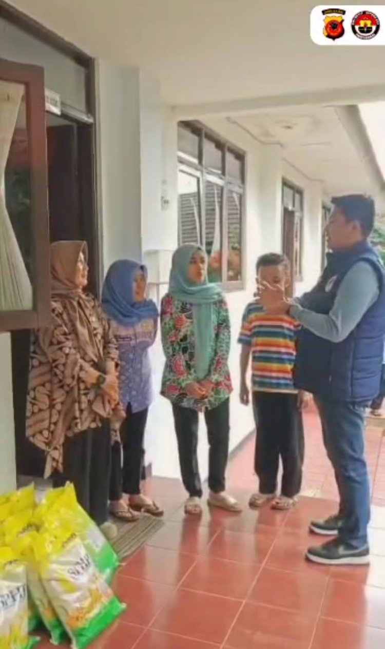 Sat Narkoba Polresta Bogor Kota Berbagi Kepada Masyarakat, Wujud Kepedulian Sosial  Dan Kedekatan Polri