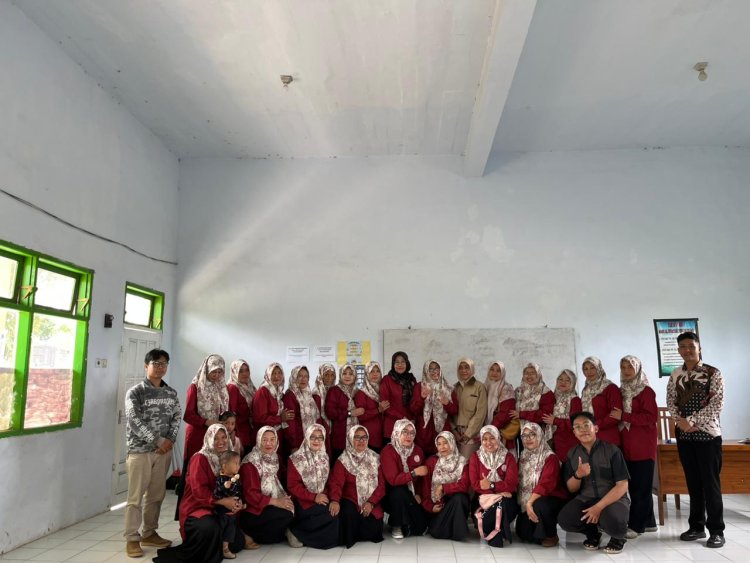 Peserta Magang Laksanakan Sosialisasi Warkop Digital untuk Dorong Koperasi Wanita Beradaptasi di Era Digital