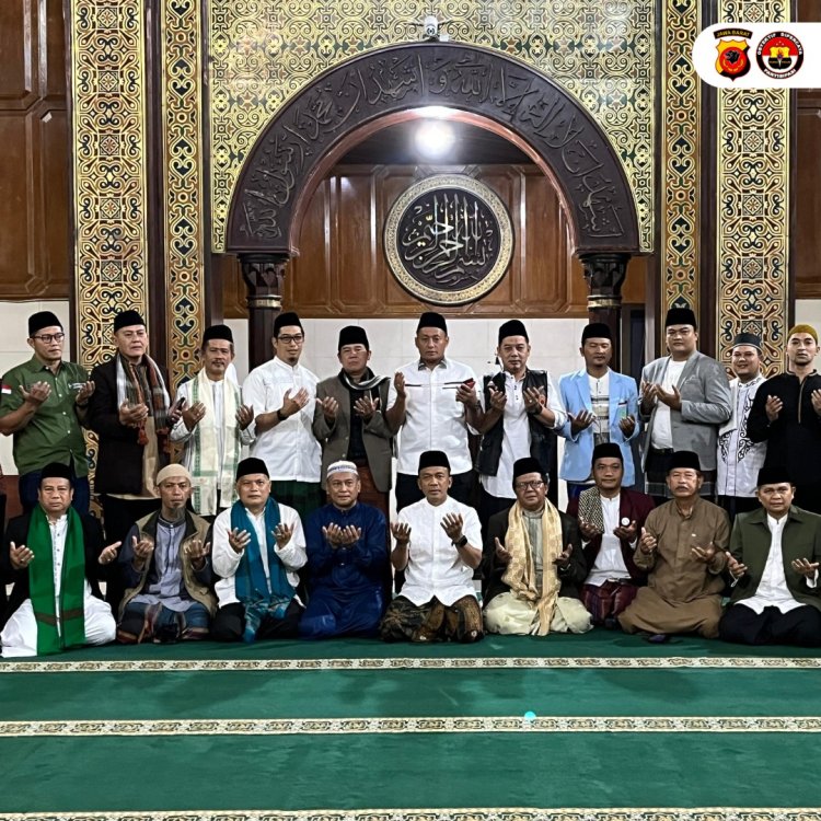 Subuhan Kapolda Jabar Dan Silaturahmi  Toga-Tomas Kota Tasikmalaya