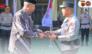 Polda Jabar Gelar Upacara Wisuda Purnabakti,111 Personil Resmi Mengakhiri Masa Pengabdian