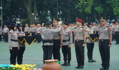 Mengawali Tahun 2026 Ratusan Personil Polda Jabar Naik Pangkat