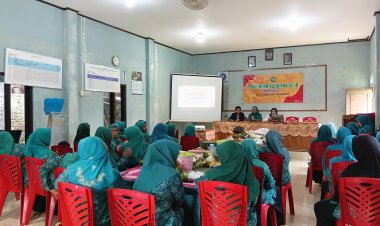 Warkop Digital Sosialisasikan Layanan kepada Ibu-Ibu PKK Desa Dilem