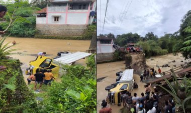 Jembatan Penghubung Desa Petir – Pucungbedug Ambruk, Truk Pasir Terjun ke Sungai