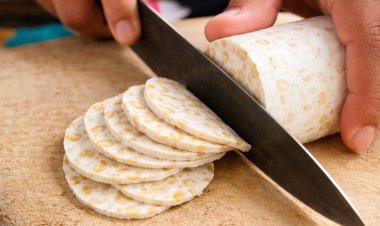 Berawal dari Pelatihan Desa, Keripik Tempe De Ambar Tumbuh Menjadi UMKM Unggulan Sanankerto