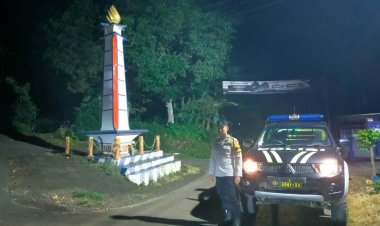 Cegah Terjadinya Gangguan Keamanan di Masyarakat Polsek Gedangan Gelar Patroli Bersama Blue Light