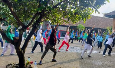 Senam Jumat Rutin Bersama Kecamatan Pakisaji, Wujudkan Masyarakat Sehat dan Aktif