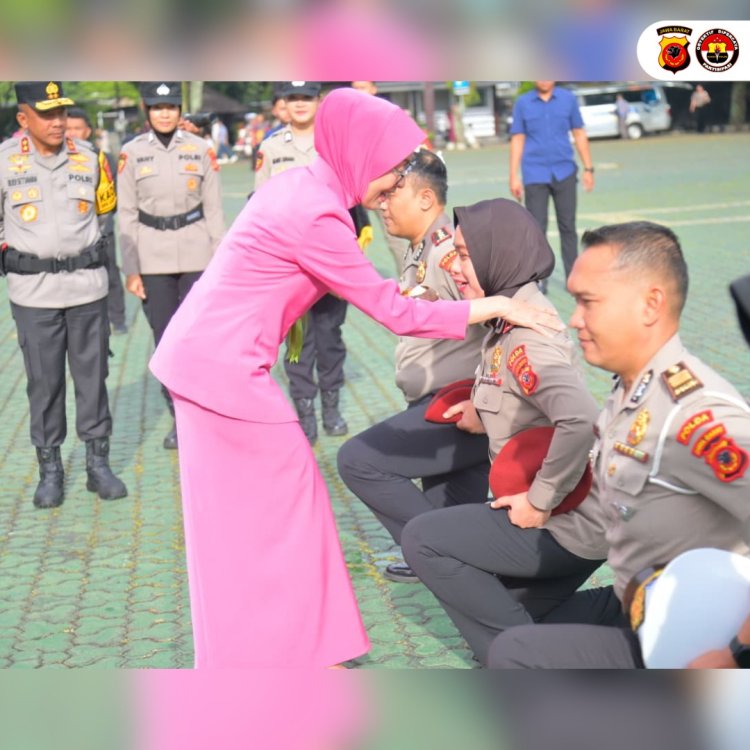 Mengawali Tahun 2026 Ratusan Personil Polda Jabar Naik Pangkat