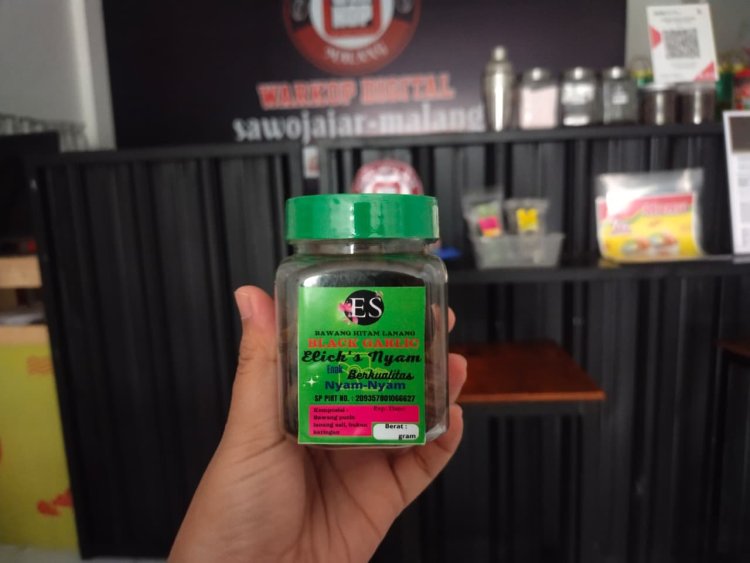 Black Garlic Bawang Lanang Hadir di Warkop Digital Sawojajar, Dipercaya Memiliki Banyak Khasiat Kesehatan