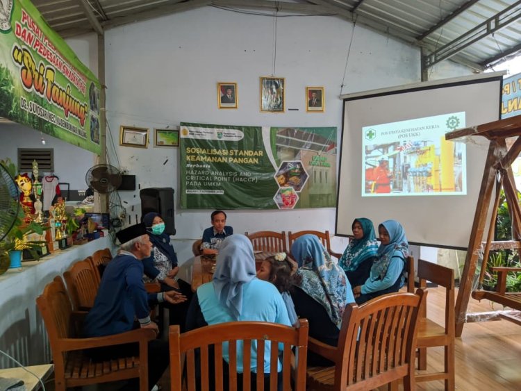 Dorong Kesadaran Kesehatan Kerja, Puskesmas Kasembon Sosialisasikan Pos UKK di UMKM Sri Tanjung