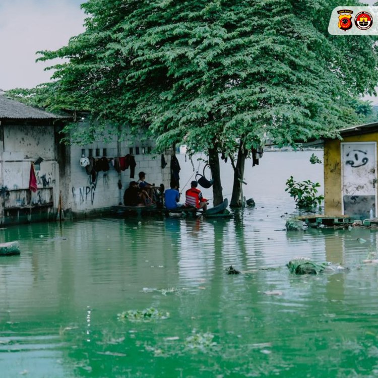 Polisi Tegaskan Keselamatan Warga Jadi Prioritas Utama Penanganan Banjir
