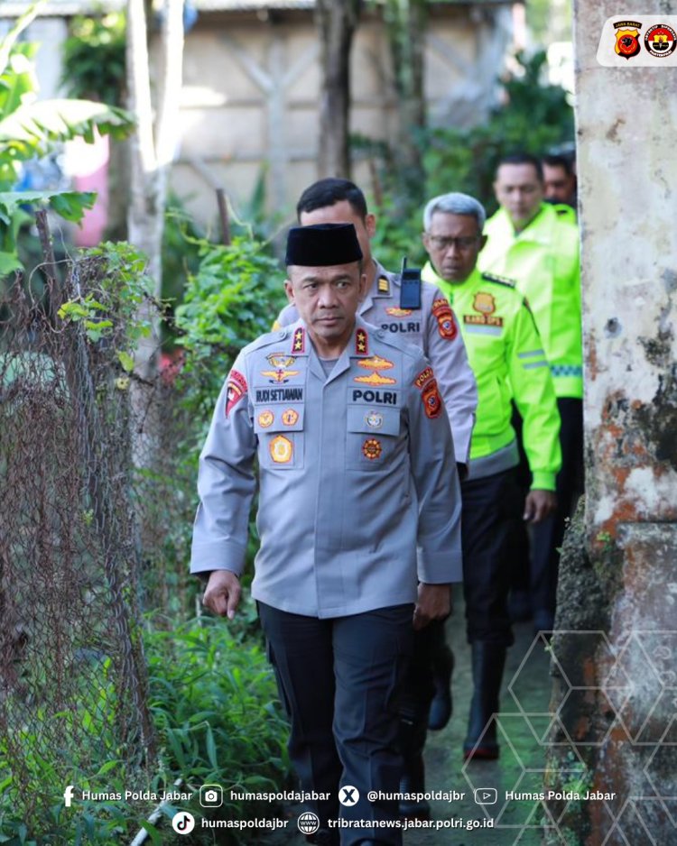 Kapolda Jabar Takziah Ke Rumah Duka Almarhum Ipda Anumerta Hendra Kurniawan