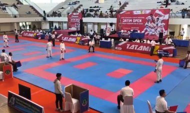 JADI ARENA KARATE INTERNASIONAL, 1.414 ATLET BEREBUT PIALA KEMENPORA DI GOR KEN AROK