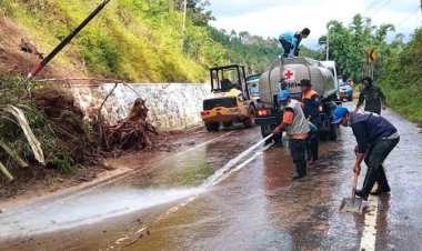 Gangguan Jalur Raya Pujon - Ngantang, Lalu Lintas Diberlakukan Sistem Buka Tutup