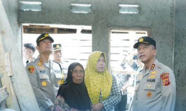 Kapolda Jabar Tinjau Pembangunan Rutilahu Milik Ibu Endah (75) Di Arjasari Bandung