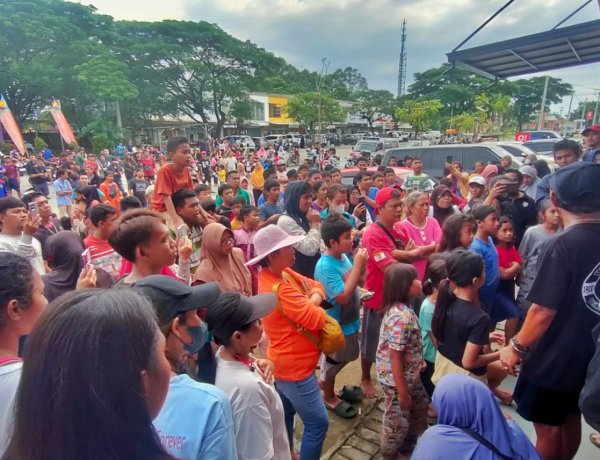 Warga PNR Bekasi Geruduk Kantor Pengembang, Protes Banjir Tak Kunjung Usai