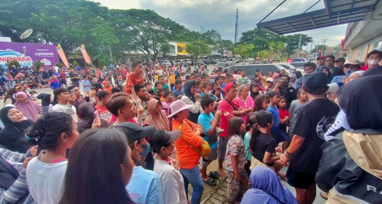 Warga PNR Bekasi Geruduk Kantor Pengembang, Protes Banjir Tak Kunjung Usai