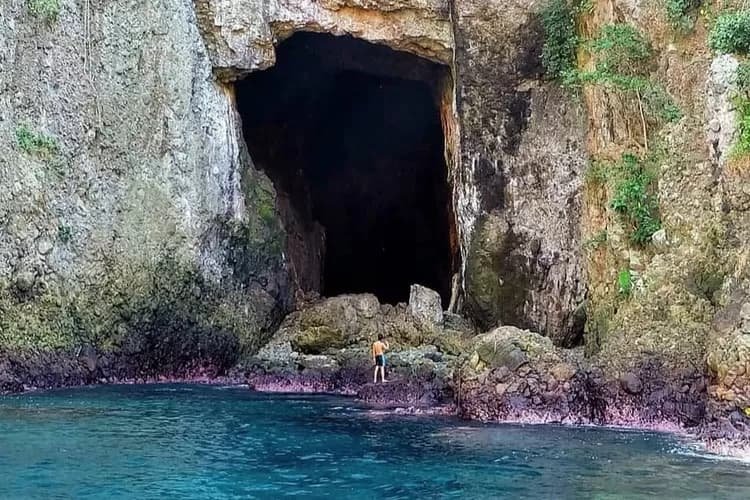 Wisata Goa Lowo Tirtoyudo, Hidden Gem Alam di Kabupaten Malang