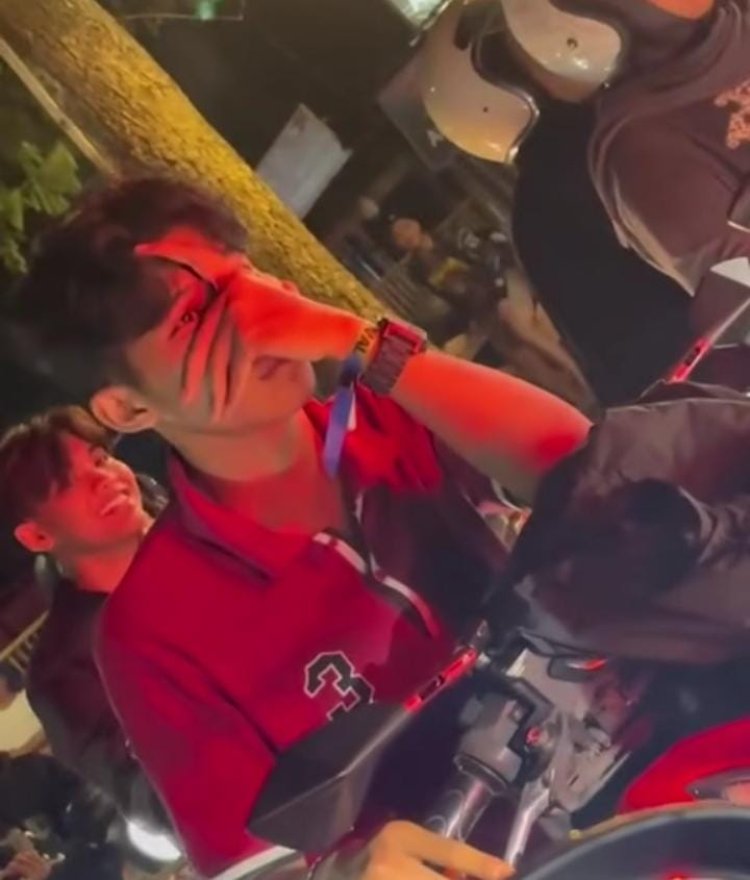 Diduga Capres BEM Polinema, kepergok melakukan aksi pencurian helm pada saat terlaksananya konser di wilayah Sudimoro, Malang