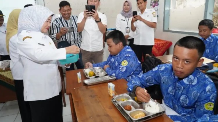 Program Makan Bergizi Gratis Dinilai Lebih Komprehensif, Indonesia Disebut Unggul dari Jepang