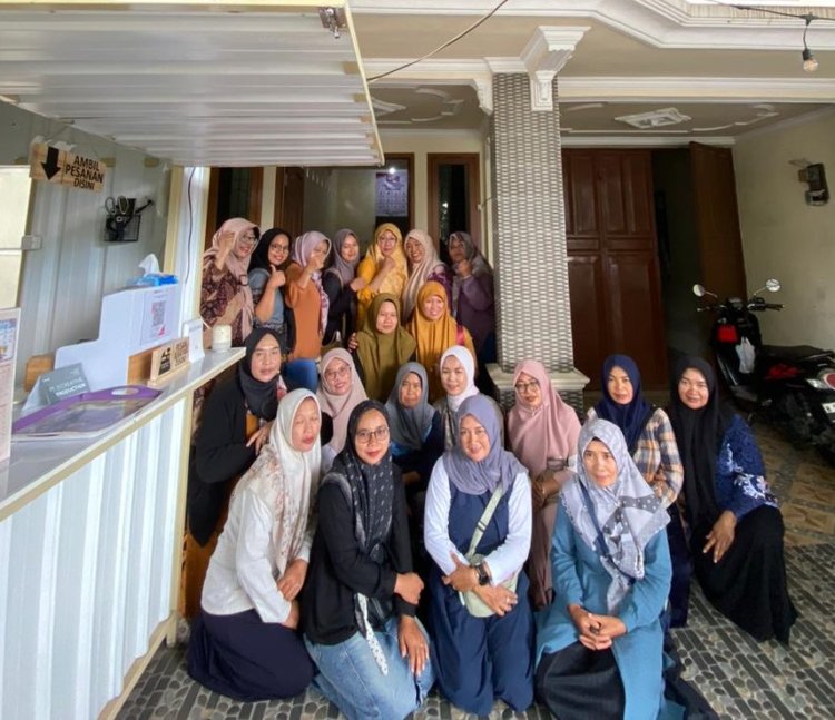 Warkop Digital D’Creative Production Jadi Ruang Kolaborasi Pengadaan Buku dan Rapat Pokja PKK se- kecamatan Poncokusumo