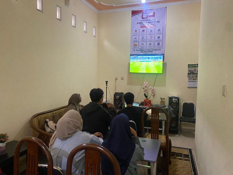 Warkop Digital Poncokusumo Gelar Nobar Borneo FC vs Arema FC, Singo Edan Takluk 1-3